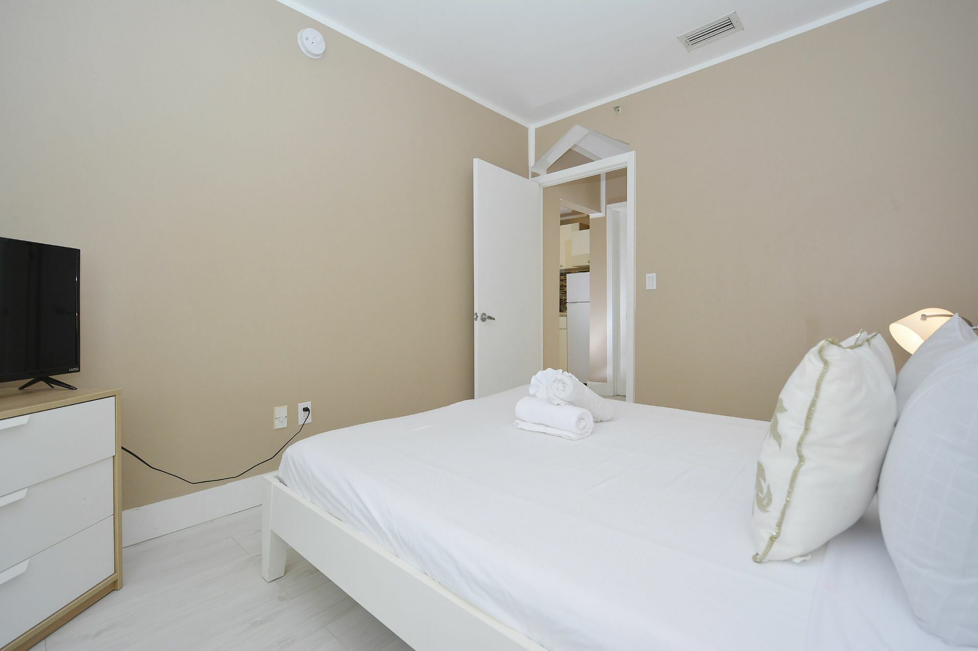 335 Ocean Walk Apartments Miami Beach Dış mekan fotoğraf